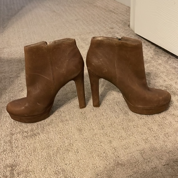 BNWT Gianni Bini Booties size 6.5 - Picture 2 of 5